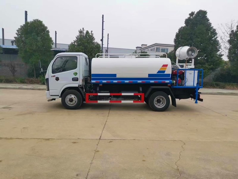 藍(lán)牌灑水車 藍(lán)牌灑水車