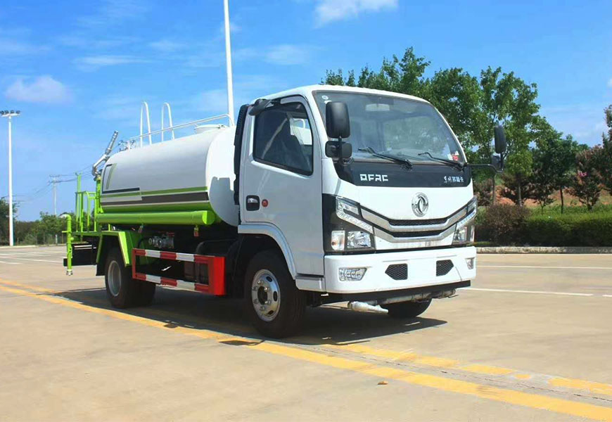 東風(fēng)多利卡5方灑水車圖片