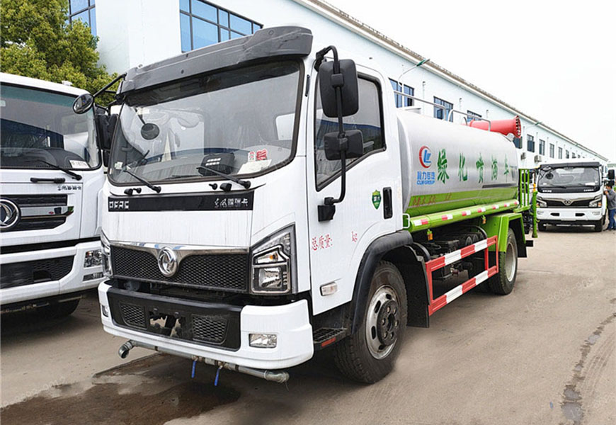 國(guó)六東風(fēng)福瑞卡9方灑水車